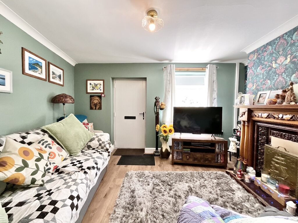 Sarver Lane, Dilhorne, ST10