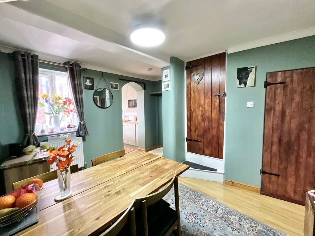 Sarver Lane, Dilhorne, ST10
