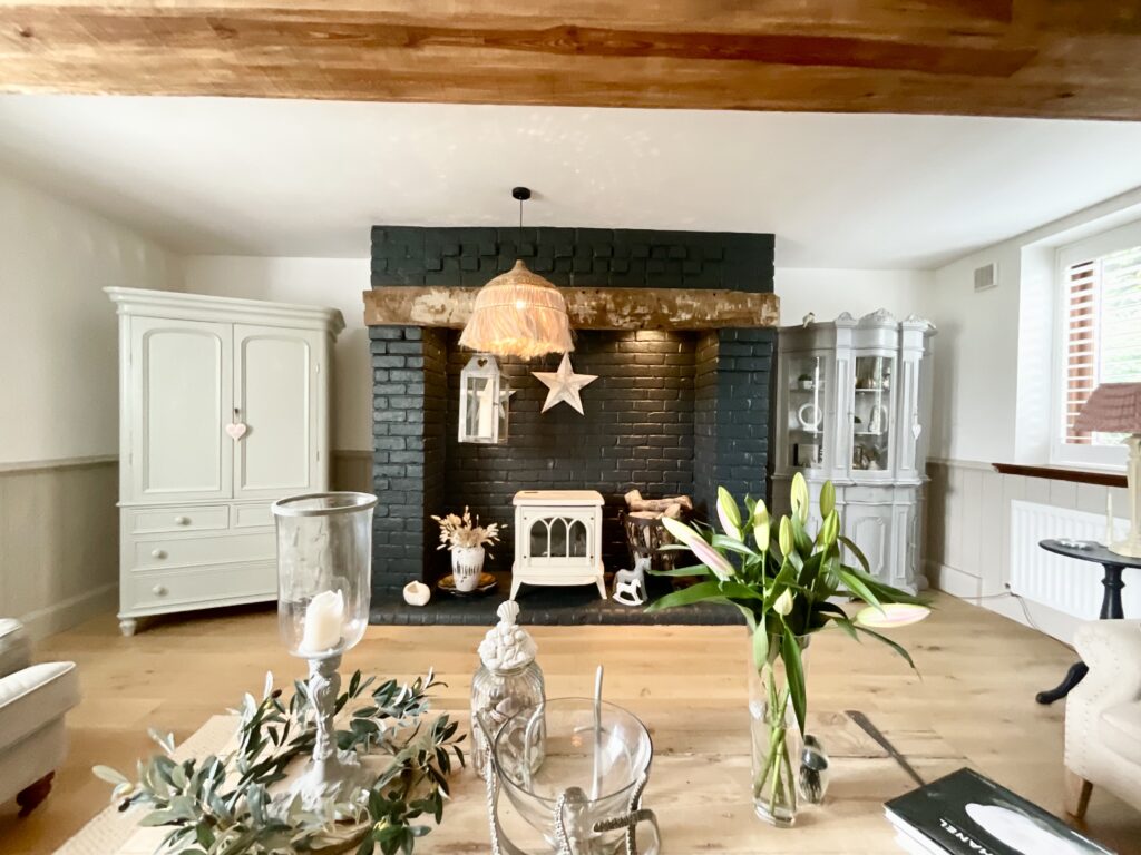 Tixall Court, Tixall, ST18