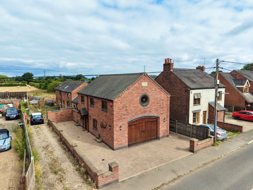 Warmingham Road, Crewe, CW1