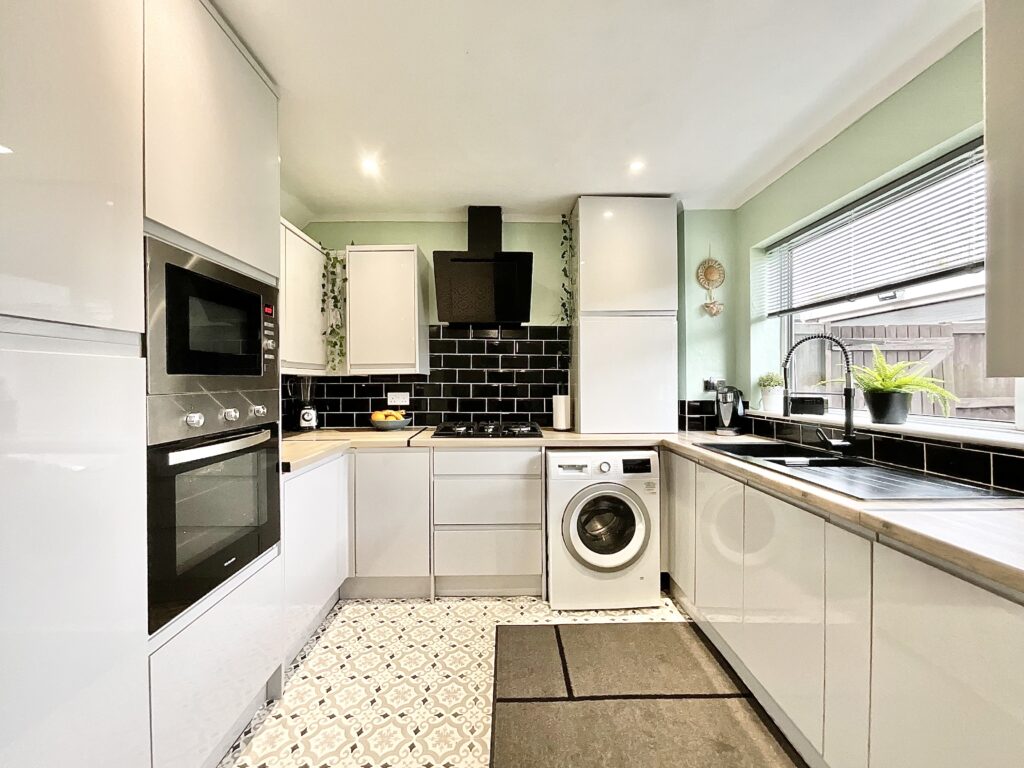 Lavender Avenue, Blythe Bridge, ST11