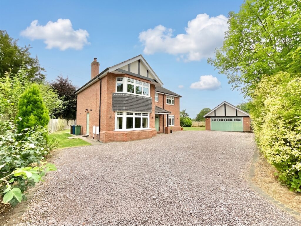 Stafford Road, Gnosall, ST20
