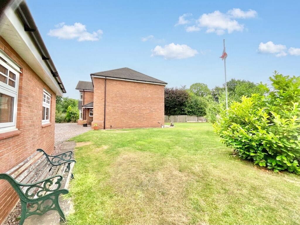 Stafford Road, Gnosall, ST20