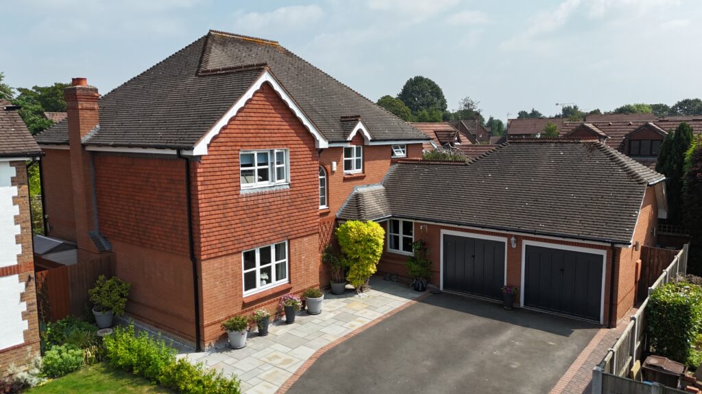 Meadowbank Avenue, Weston, ST18