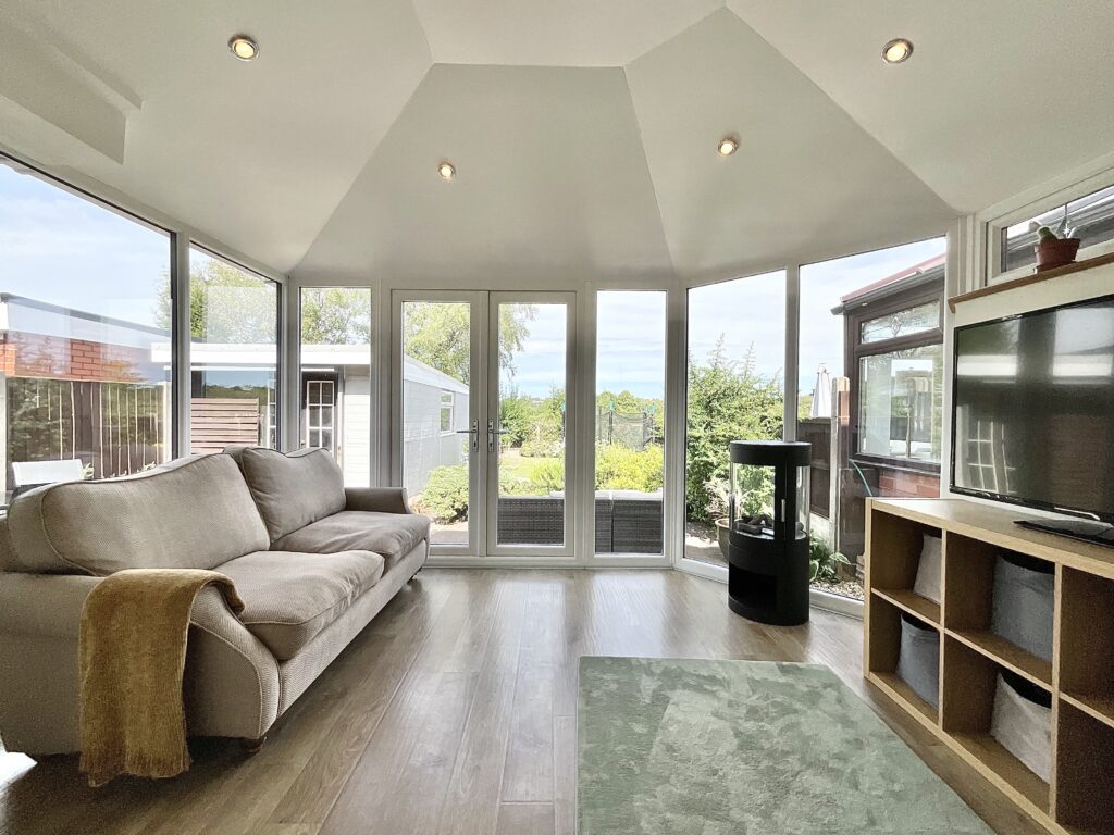 Uttoxeter Road, Blythe Bridge, ST11