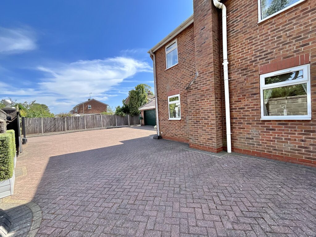 Cheadle Road, Blythe Bridge, ST11