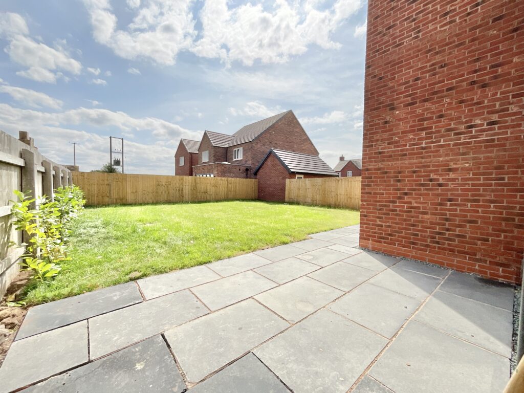 Stafford Road, Woodseaves, ST20