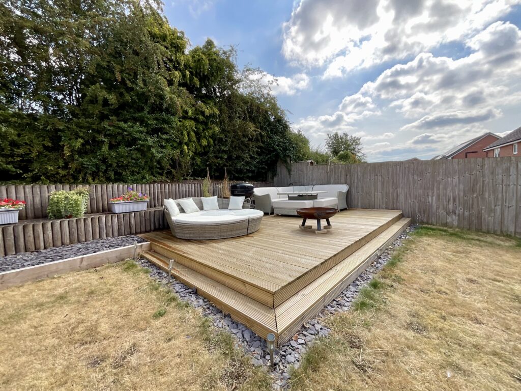 Meadowside, Stone, ST15