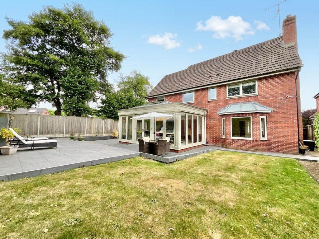 Heronpool Drive, Baldwins Gate, ST5