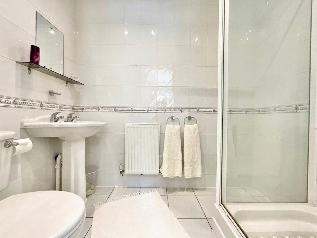 Cheadle Road, Blythe Bridge, ST11